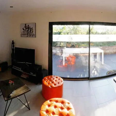 Lapin Holiday home Lesquin